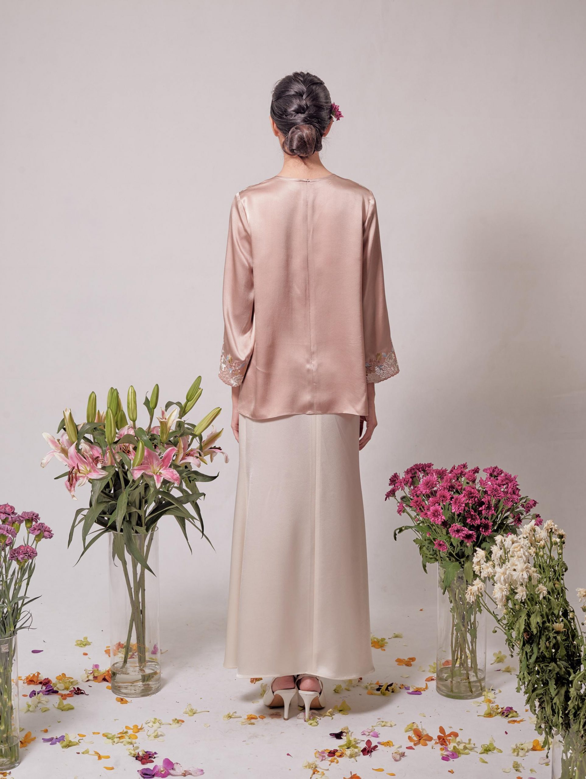 BATIK CARNATION BROWN - Image 2