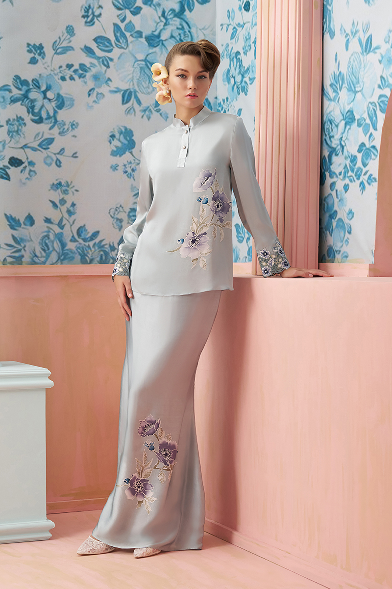 ANEMONE IN DUSTY BLUE